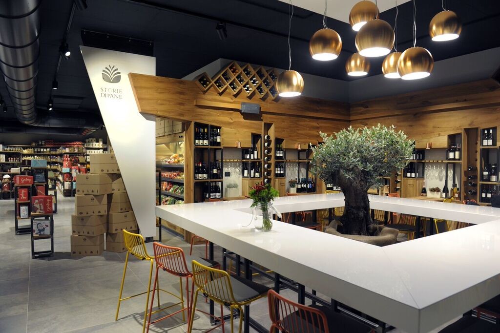 Tavolo conviviale ed enoteca- STORIEdiPANE