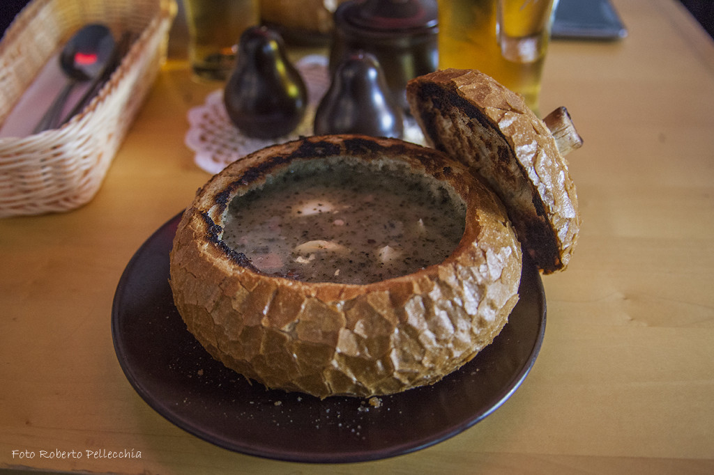Fb1 Varsavia Zuppa nel pane