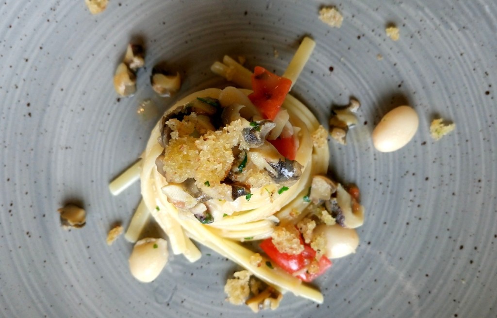 Linguine sconcigli e fagioli di Controne
